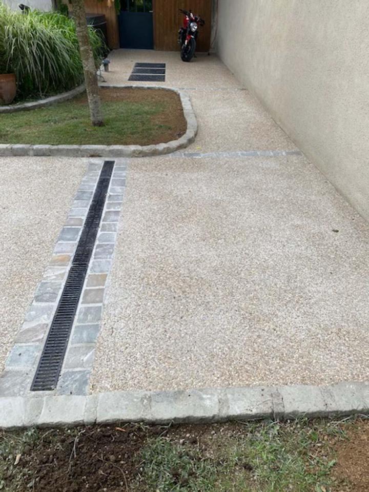 Terrassement, pavage, voies d'accès